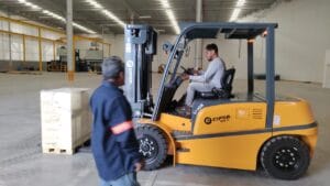 Montacargas en renta